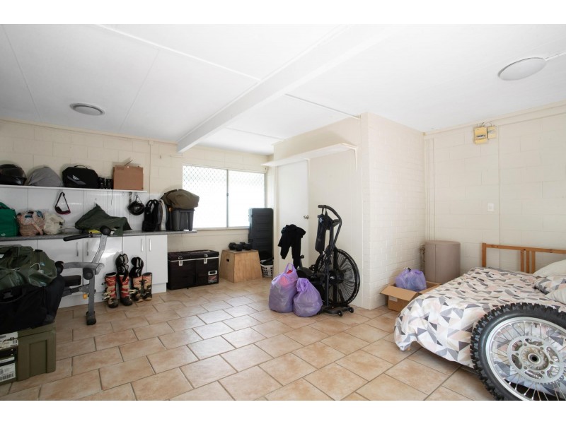 1-2/37 Edmonds Street, Bucasia QLD 4750