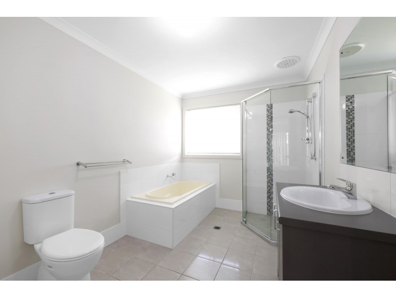 4 Tamarama Street, Blacks Beach QLD 4740