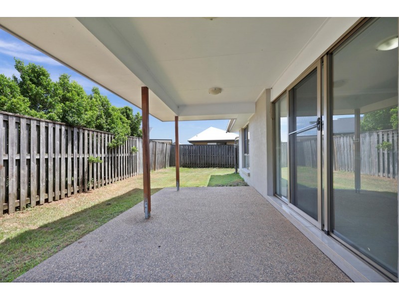 4 Tamarama Street, Blacks Beach QLD 4740
