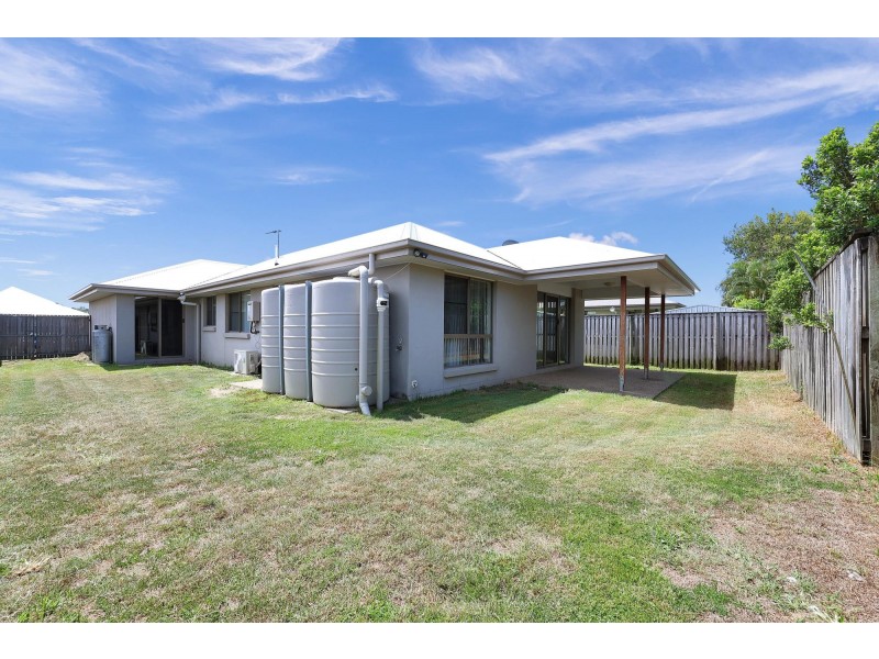 4 Tamarama Street, Blacks Beach QLD 4740
