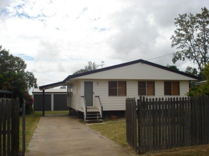 16 Watkins Street, Moranbah QLD 4744