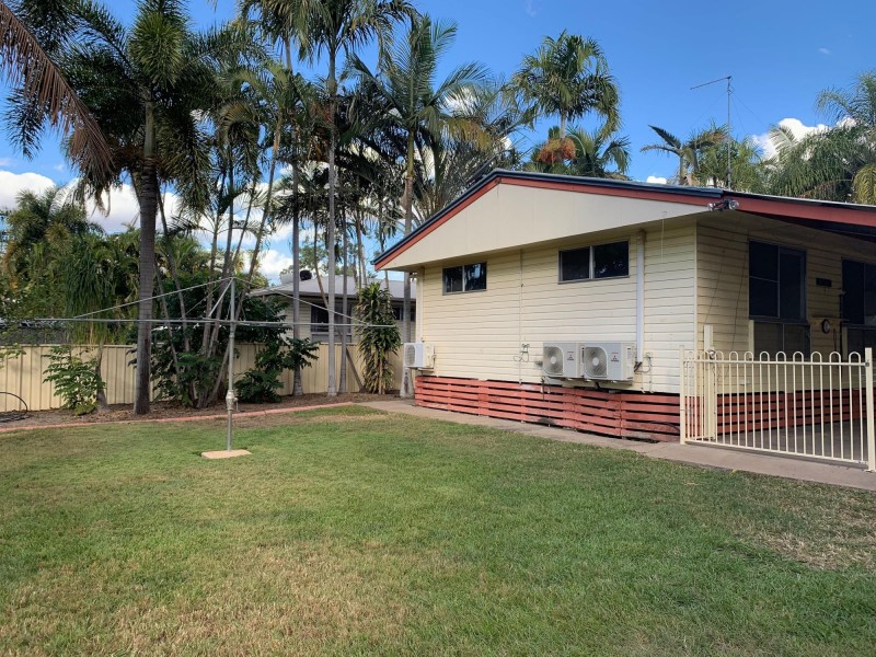 30 Kennedy Drive, Moranbah QLD 4744