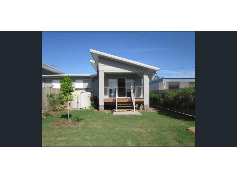 2/4 Bundesen Street, North Mackay QLD 4740