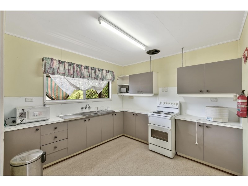 23 Spring Crescent, Dysart QLD 4745