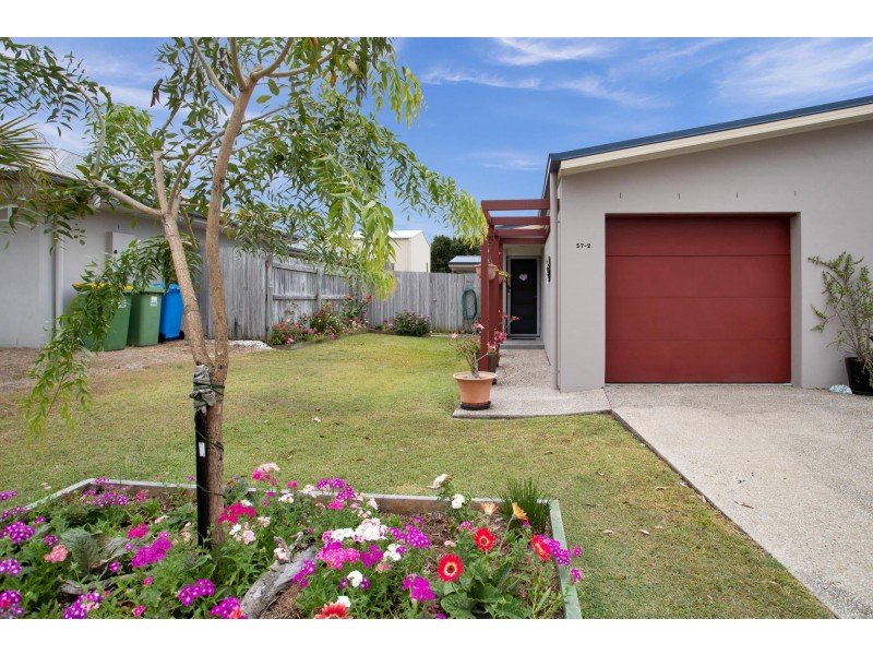 2/57 Phoenix Crescent, Rural View QLD 4740