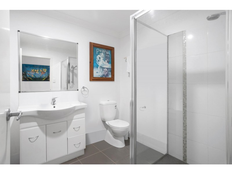 2/57 Phoenix Crescent, Rural View QLD 4740