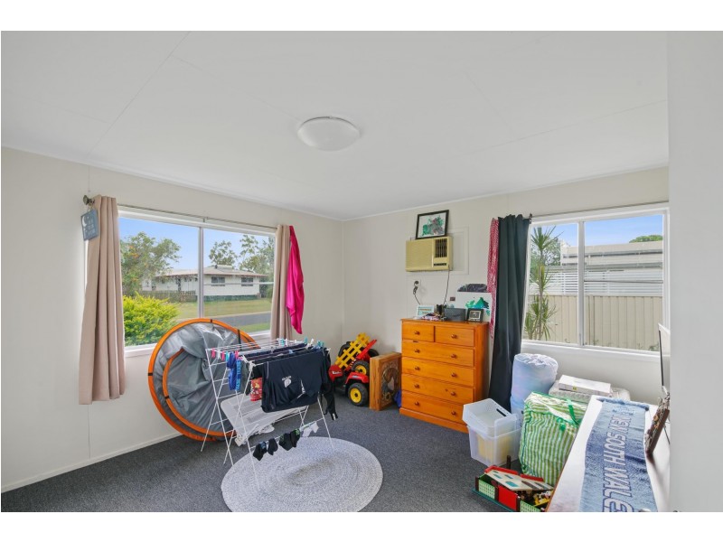 6 Caleb Crescent, Dysart QLD 4745