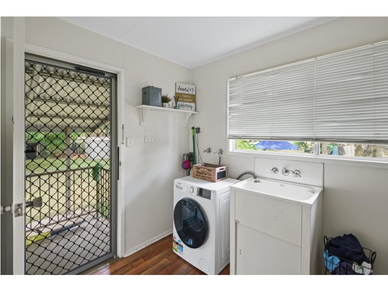 6 Caleb Crescent, Dysart QLD 4745