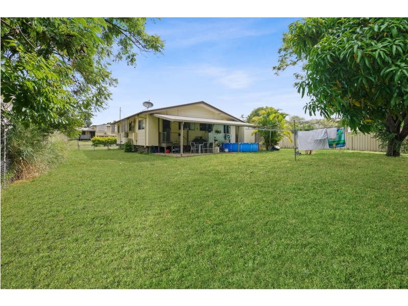 6 Caleb Crescent, Dysart QLD 4745