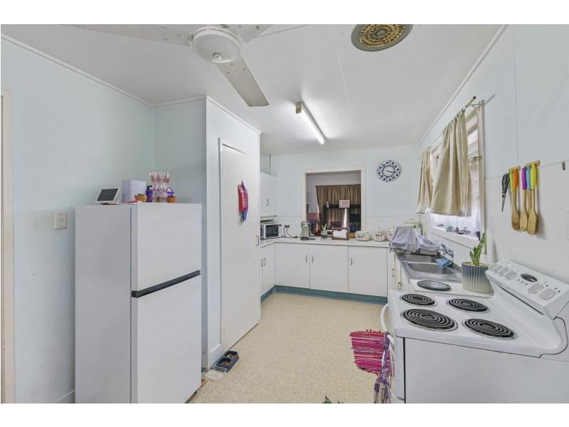 42 Singleton Street, Dysart QLD 4745