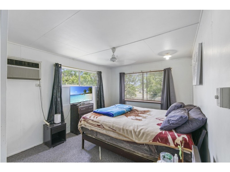 42 Singleton Street, Dysart QLD 4745