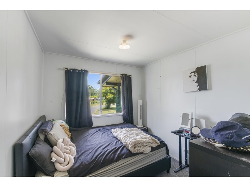 42 Singleton Street, Dysart QLD 4745