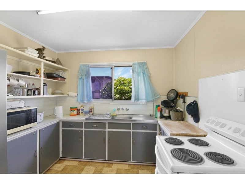 2 Wallace Street, Dysart QLD 4745