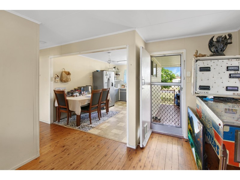 2 Wallace Street, Dysart QLD 4745