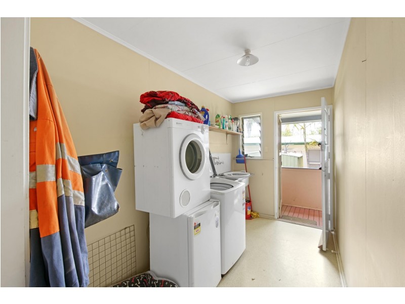 2 Wallace Street, Dysart QLD 4745