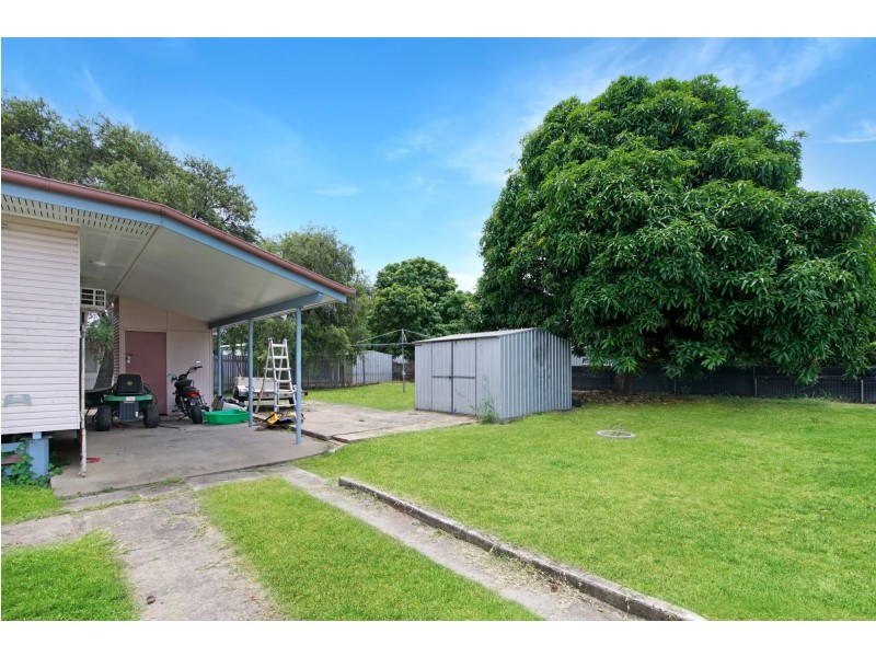 2 Wallace Street, Dysart QLD 4745