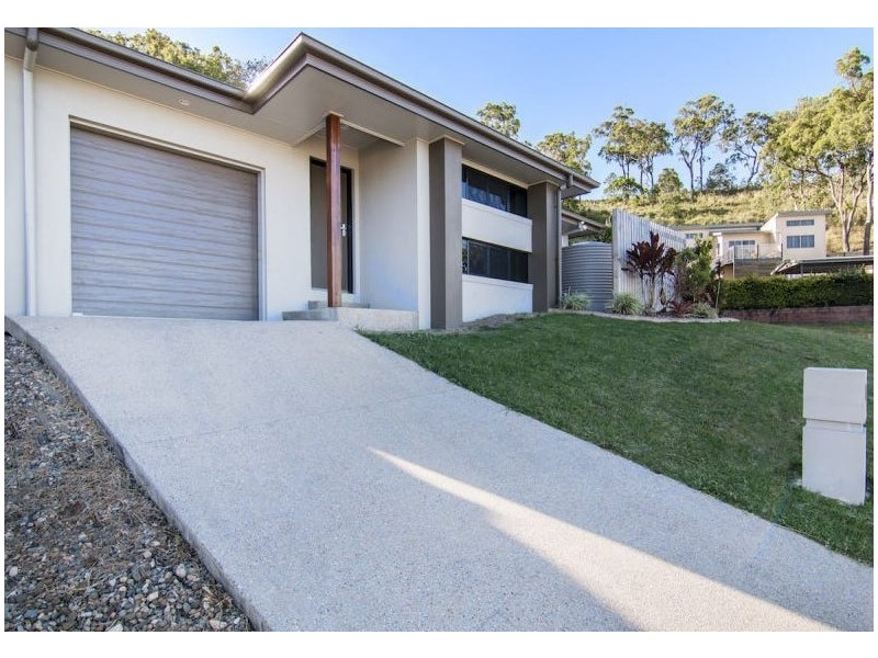 1&2/50 Jackson Street, Sarina QLD 4737