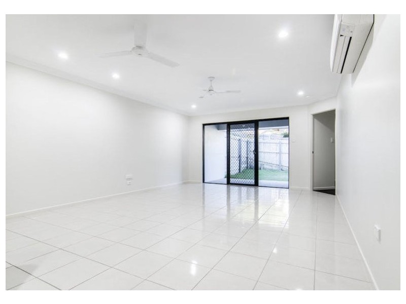 1&2/50 Jackson Street, Sarina QLD 4737