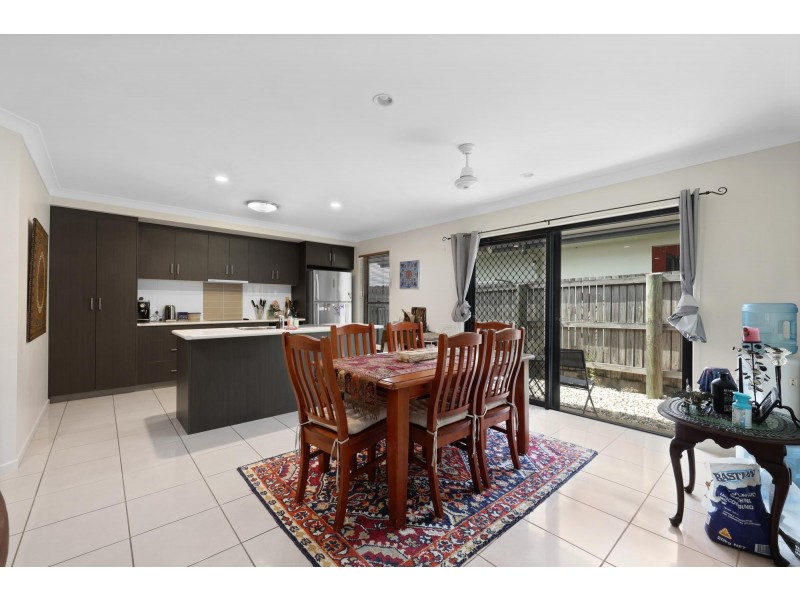 1&2/50 Jackson Street, Sarina QLD 4737