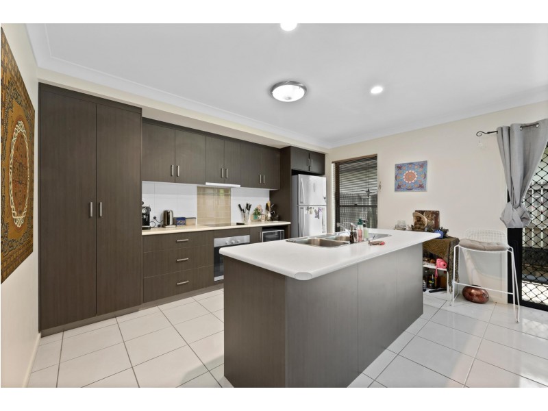 1&2/50 Jackson Street, Sarina QLD 4737