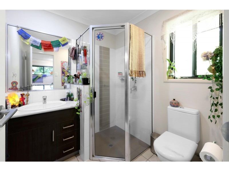 1&2/50 Jackson Street, Sarina QLD 4737