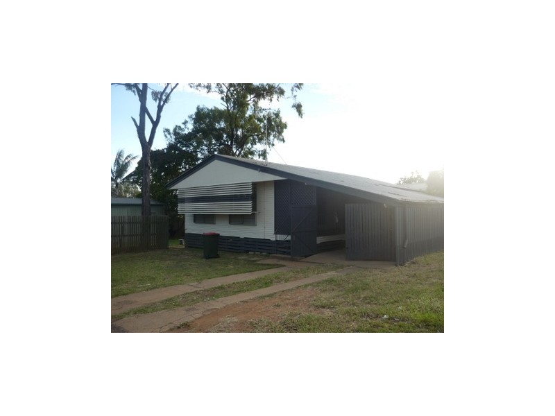 2 Elliott St, Moranbah QLD 4744