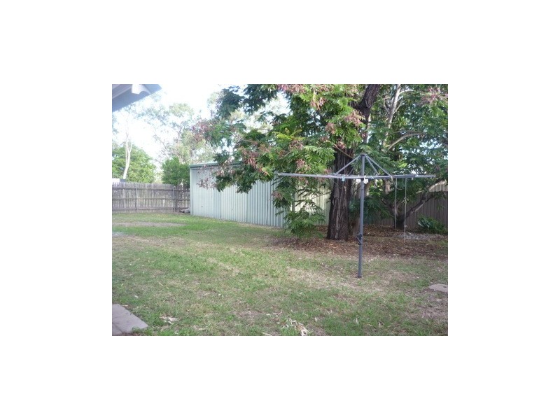 2 Elliott St, Moranbah QLD 4744