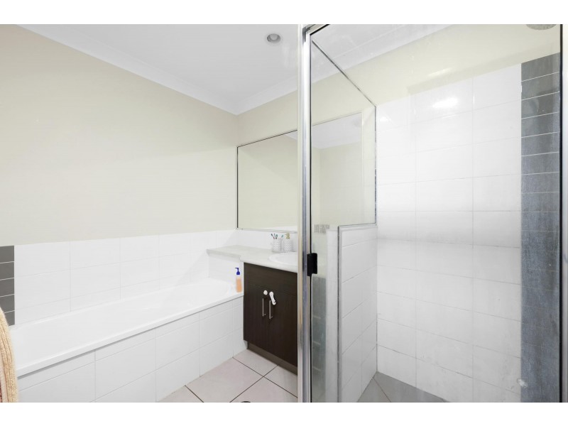 1&2/2 Steve Street, Greenmount QLD 4751