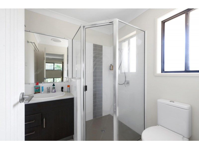 1&2/2 Steve Street, Greenmount QLD 4751