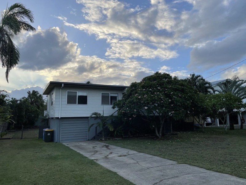 4 Coral Drive, Blacks Beach QLD 4740