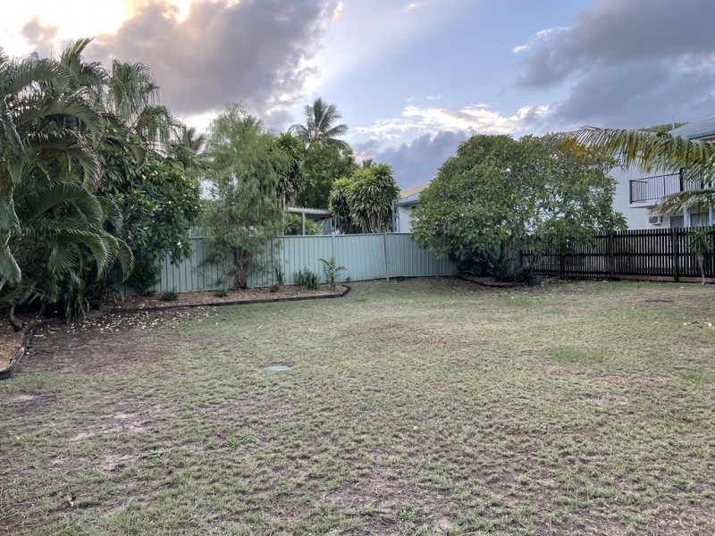 4 Coral Drive, Blacks Beach QLD 4740