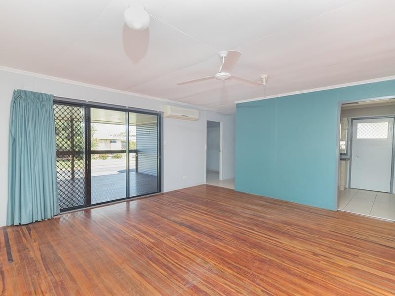 4 Cook Court, Moranbah QLD 4744