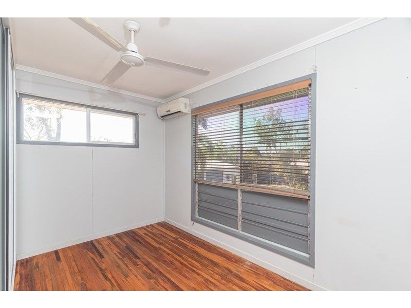 4 Cook Court, Moranbah QLD 4744