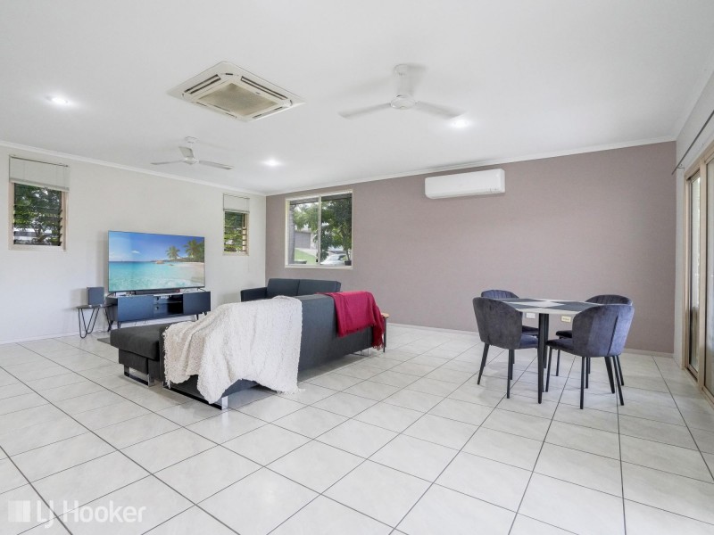4/4 Mulcahy Crescent, Eimeo QLD 4740