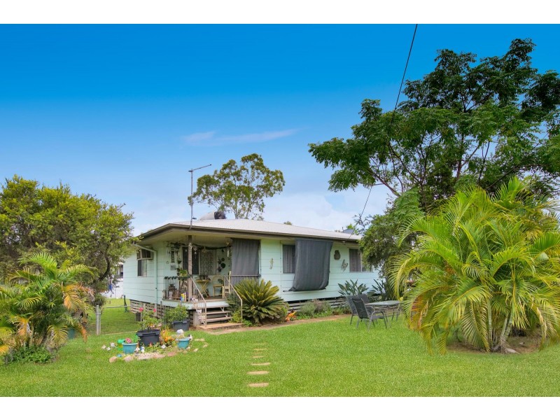 27 Cook Crescent, Dysart QLD 4745