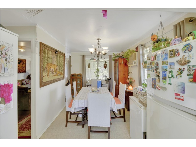 27 Cook Crescent, Dysart QLD 4745