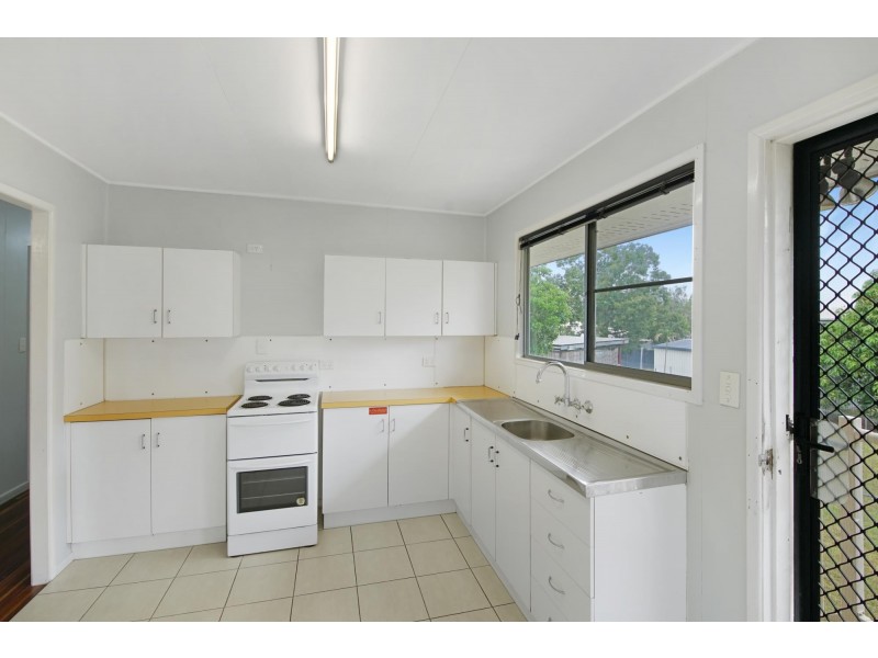 2 McMullen Court, Dysart QLD 4745