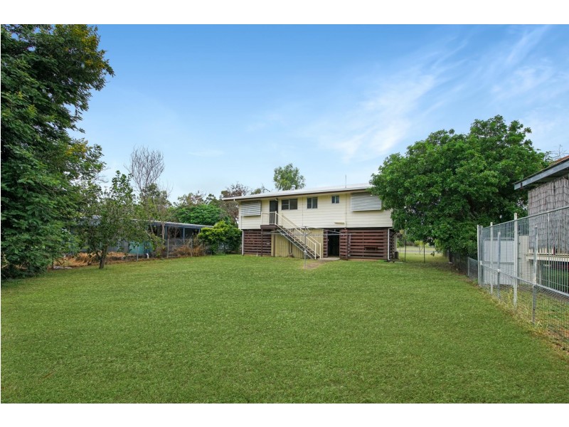 2 McMullen Court, Dysart QLD 4745