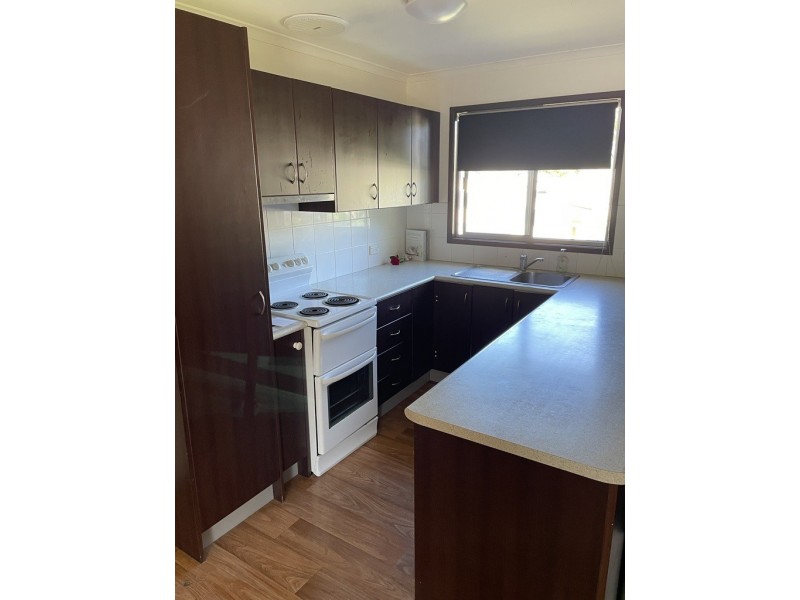 1/2 Thomas Court, Middlemount QLD 4746