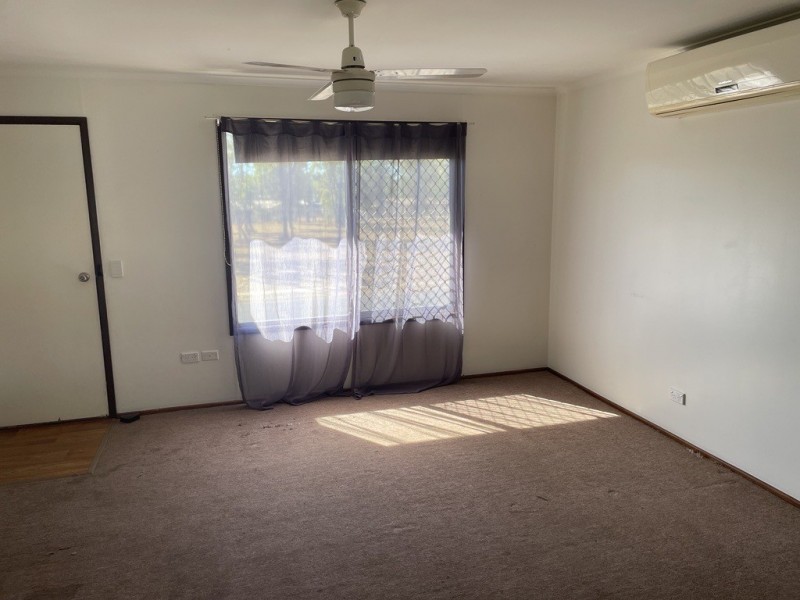 1/2 Thomas Court, Middlemount QLD 4746