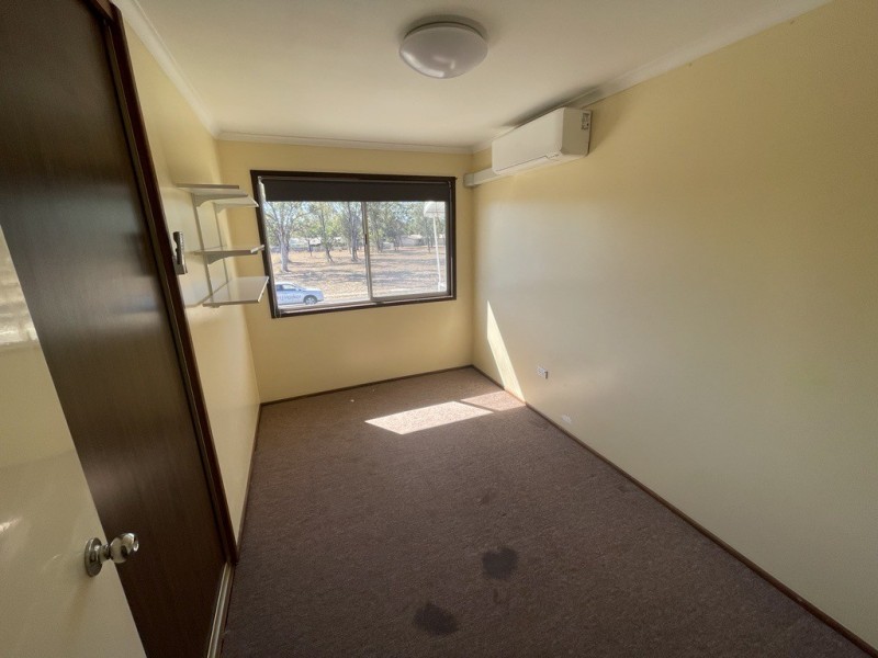 1/2 Thomas Court, Middlemount QLD 4746