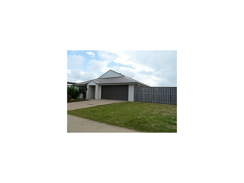 24 Whitehaven Drive, Blacks Beach QLD 4740