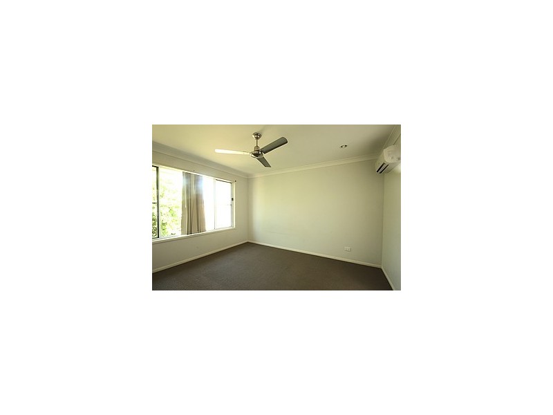 24 Whitehaven Drive, Blacks Beach QLD 4740