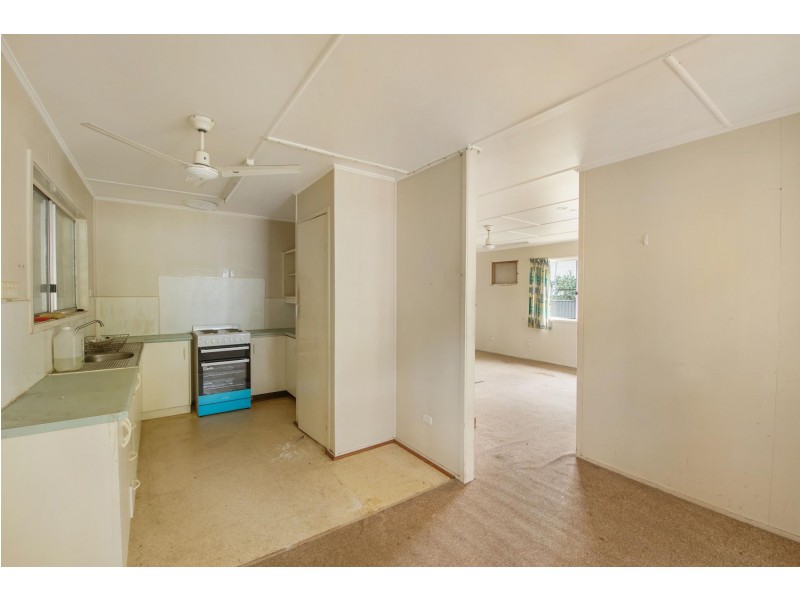 27 Murphy Street, Dysart QLD 4745