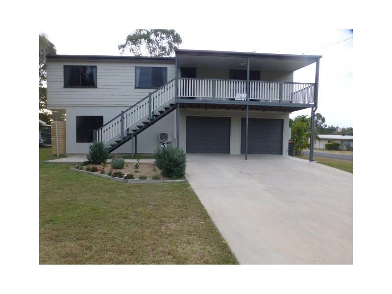 Thomas Court, Middlemount QLD 4746