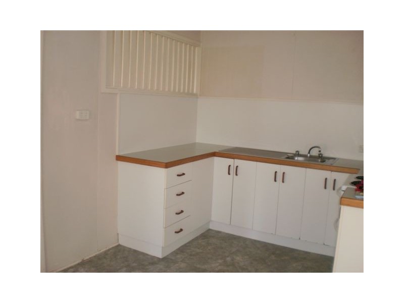 2/1 Cullen Street, West Mackay QLD 4740