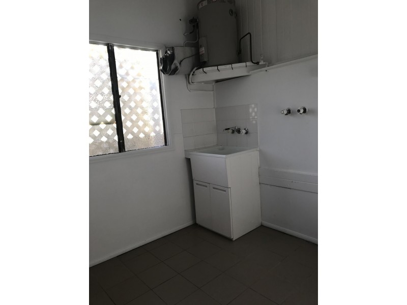 2/1 Cullen Street, West Mackay QLD 4740