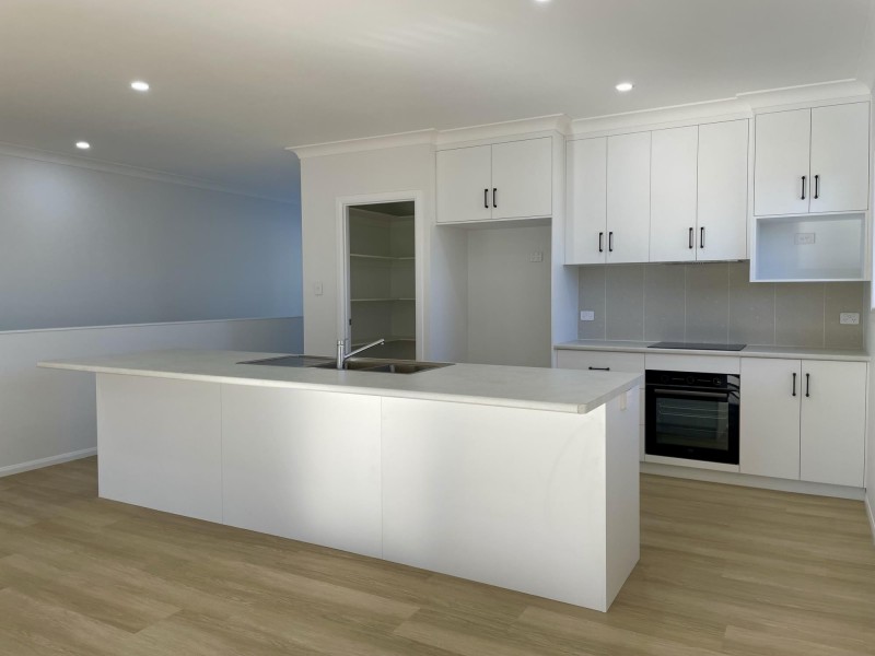 55 Manning Street, Rural View QLD 4740