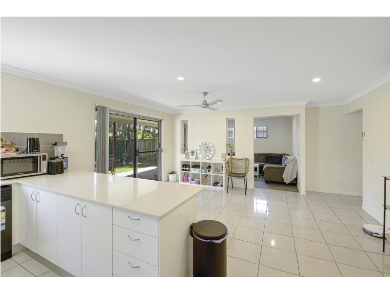 55 Scarborough Circuit, Blacks Beach QLD 4740