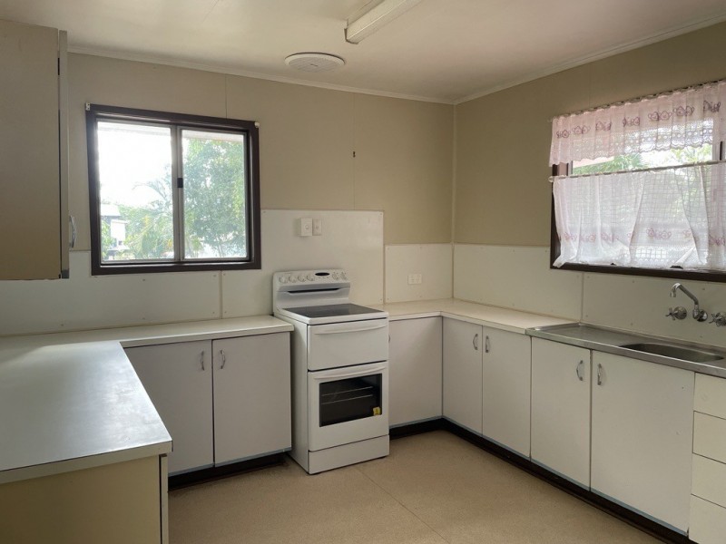 24 Winterer Crescent, Dysart QLD 4745